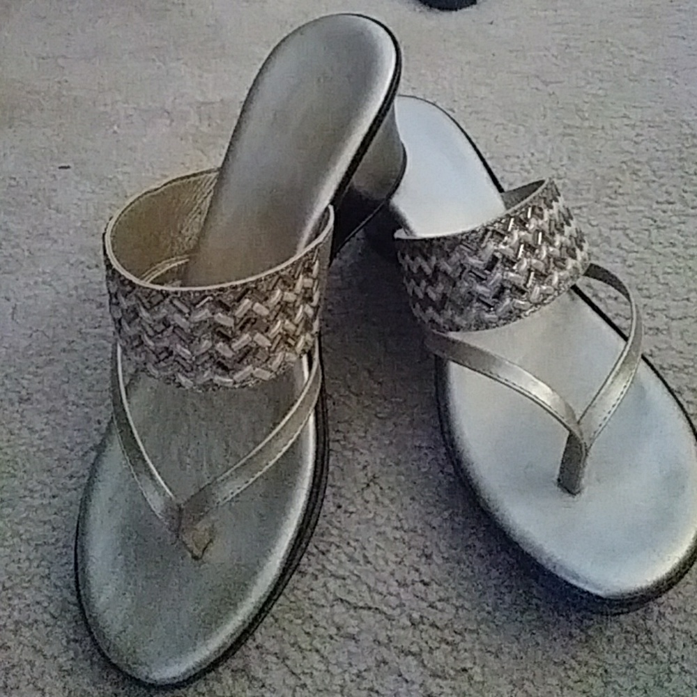 Shoes - Picture 2 of 5